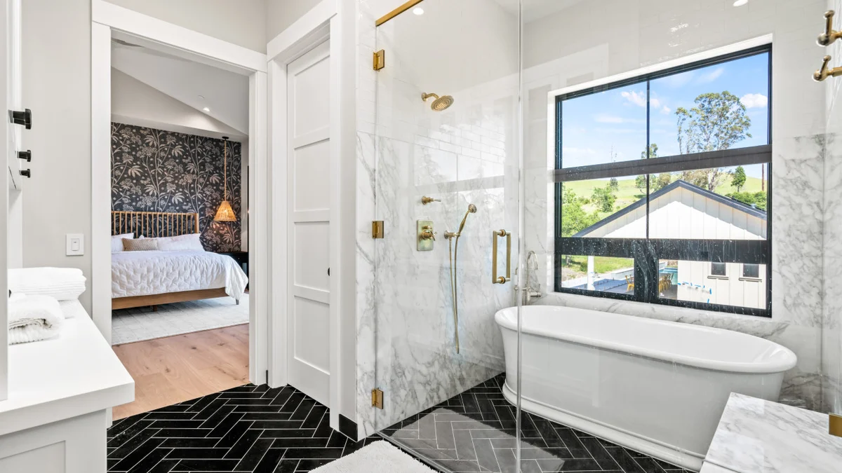 Healdsburg Haven - 3 BD plus Den, Pool, Spa & Wine Tasting #130