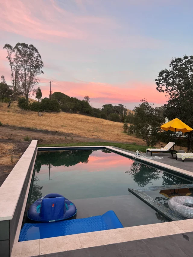 Healdsburg Haven - 3 BD plus Den, Pool, Spa & Wine Tasting #128