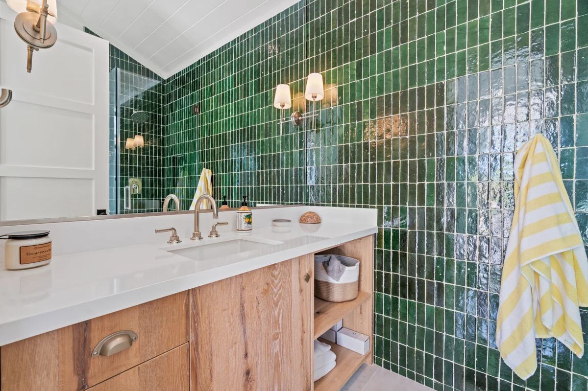 Healdsburg Haven - 3 BD plus Den, Pool, Spa & Wine Tasting #119