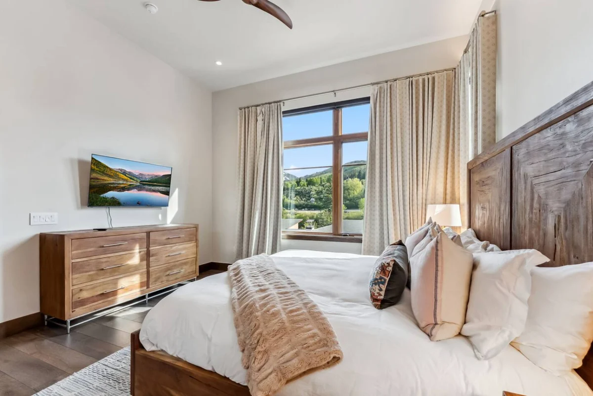 LUXE Riverfront Mountain Retreat | Walk to Gondola #88