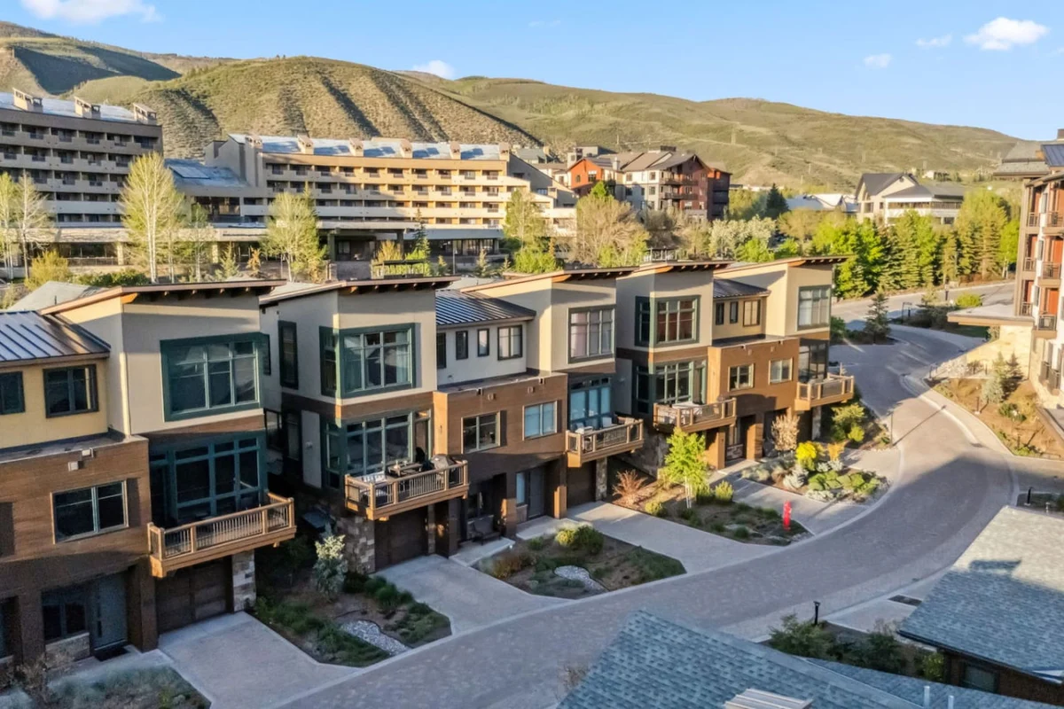 LUXE Riverfront Mountain Retreat | Walk to Gondola #53