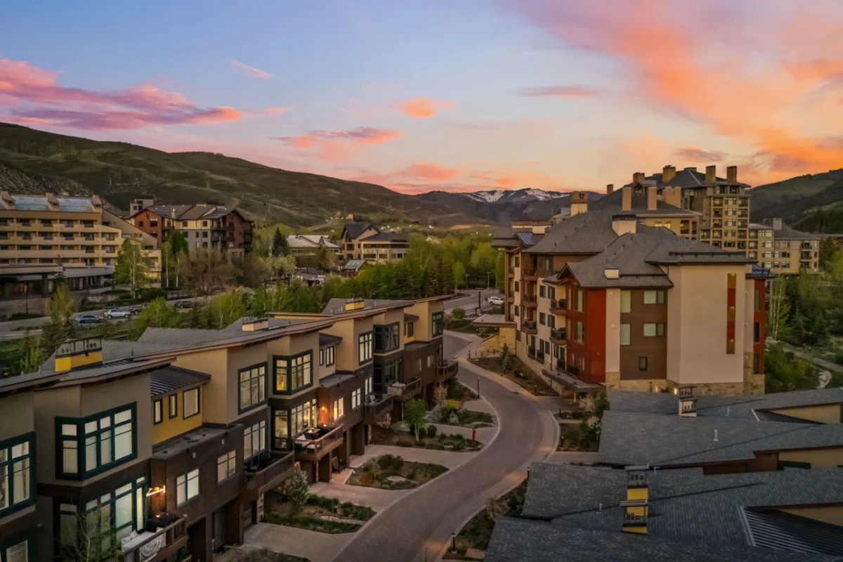 LUXE Riverfront Mountain Retreat | Walk to Gondola #85
