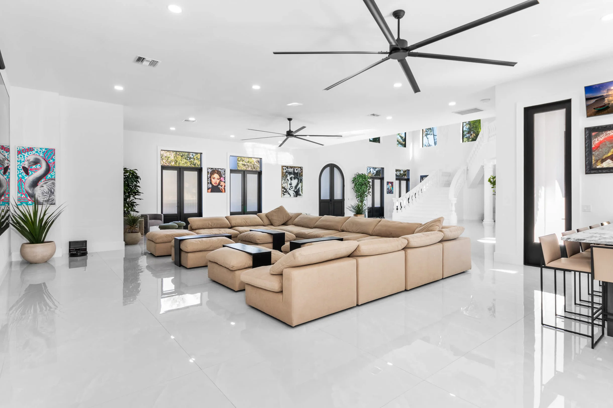 Wander Tampa Estate #126