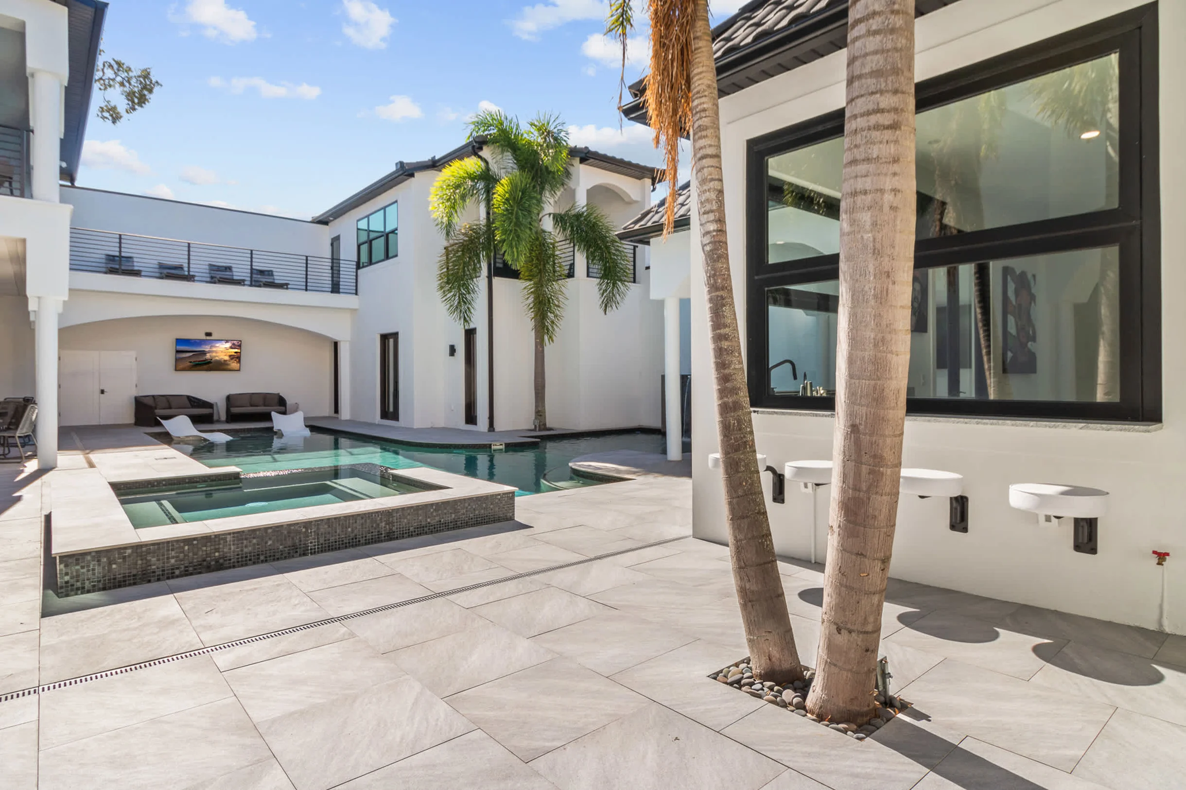 Wander Tampa Estate #142