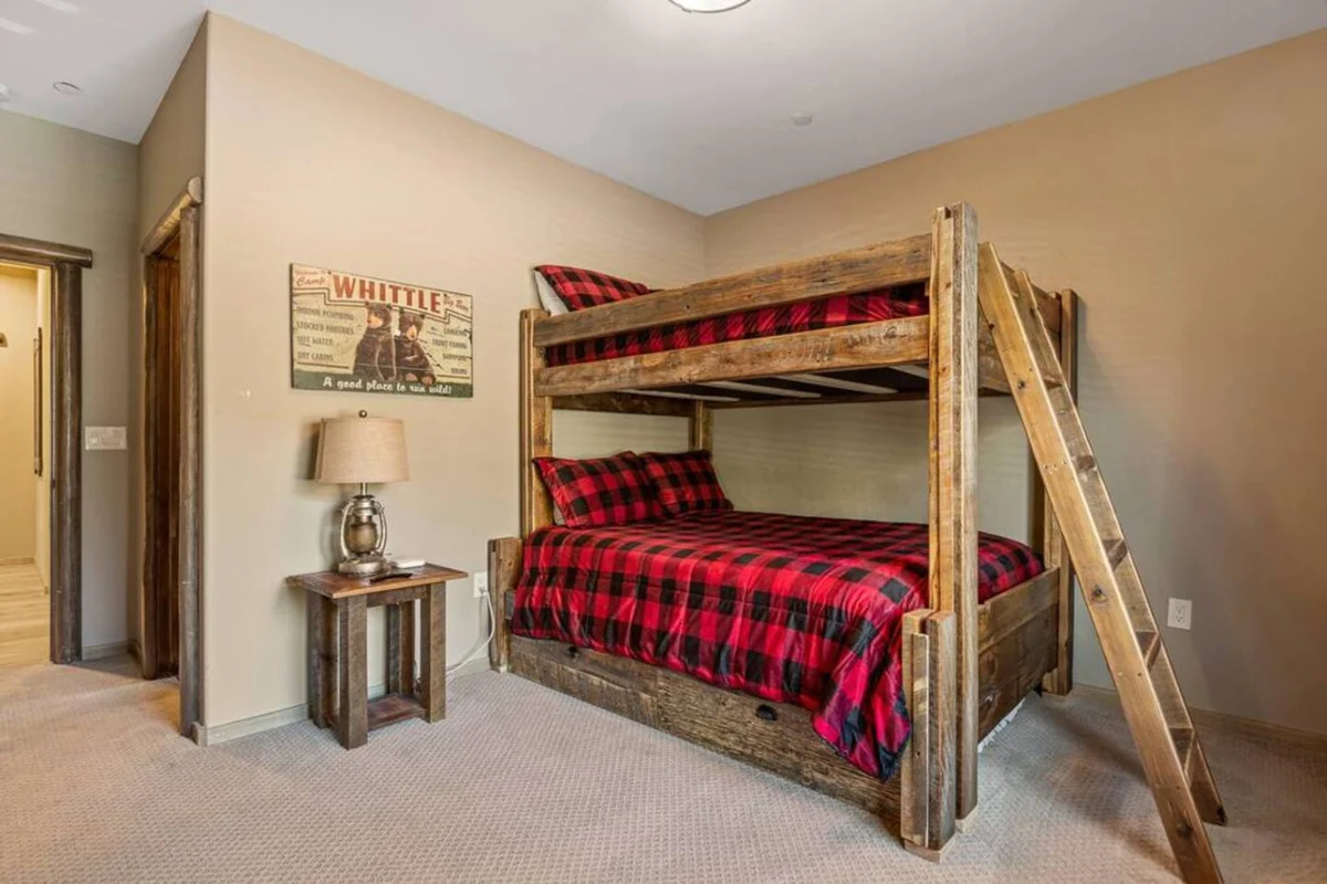 Eagle Creek Hot Tub, Game Room, Private Sled Hill #169