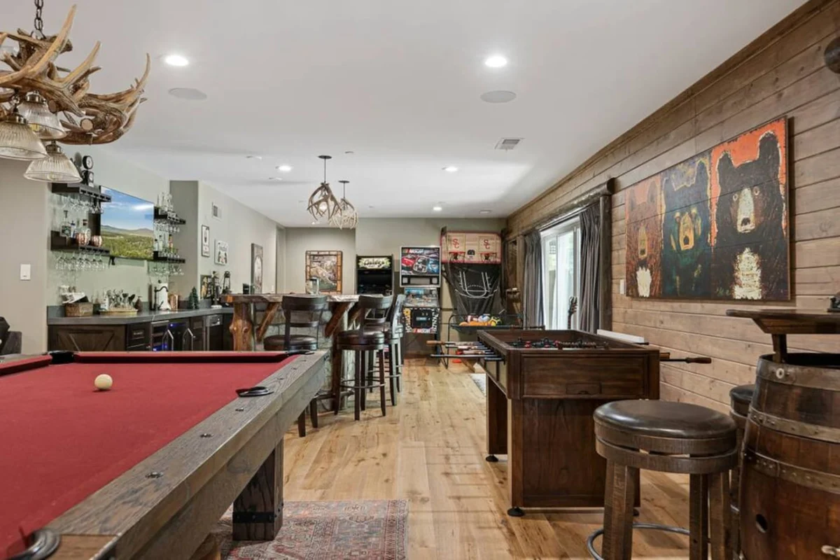 Eagle Creek Hot Tub, Game Room, Private Sled Hill #127
