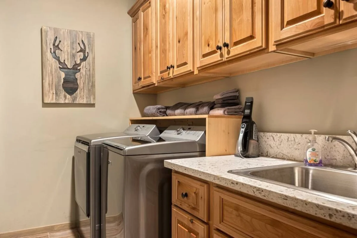 Eagle Creek Hot Tub, Game Room, Private Sled Hill #148