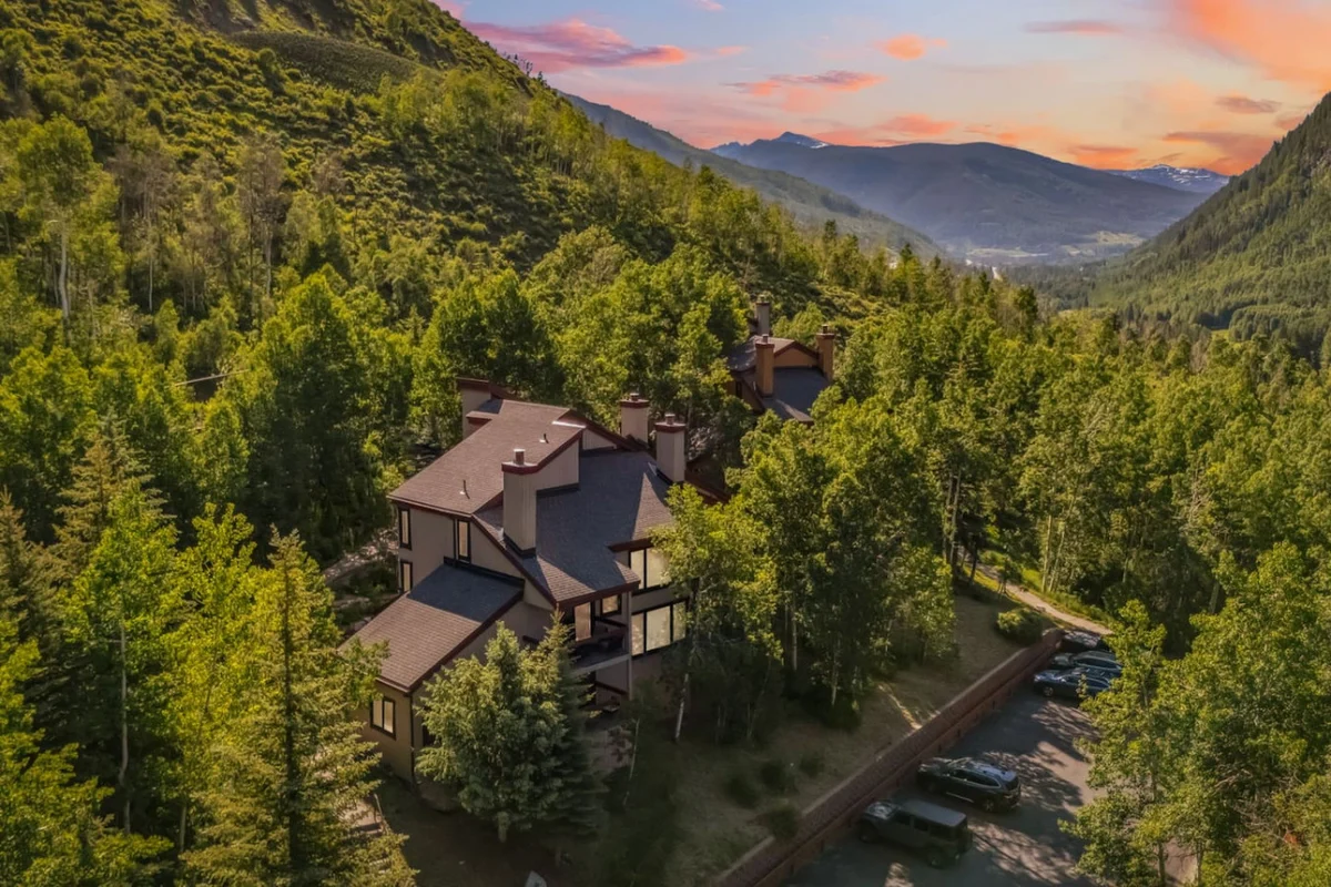 Alpine Overlook |  Scenic Views & Steps to Trails #64