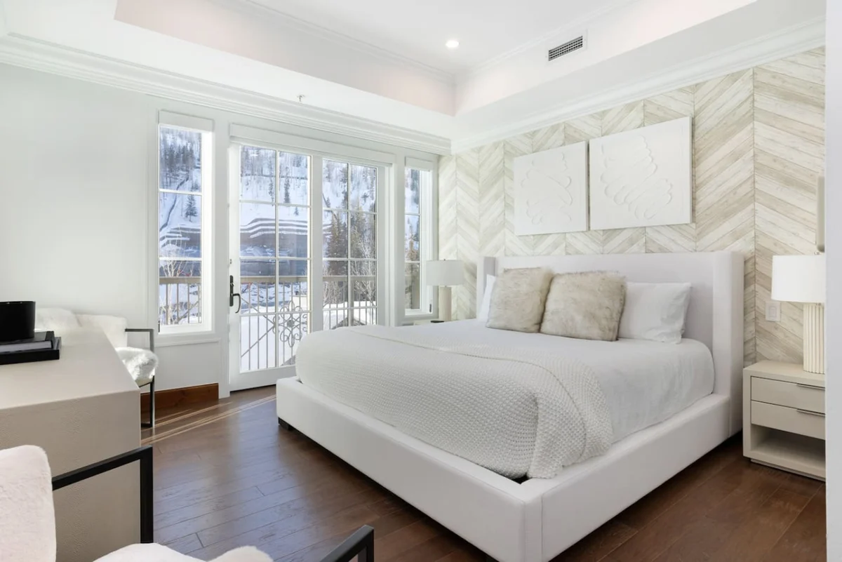 Ritz-Carlton Luxury Suite with Mountain Views #75