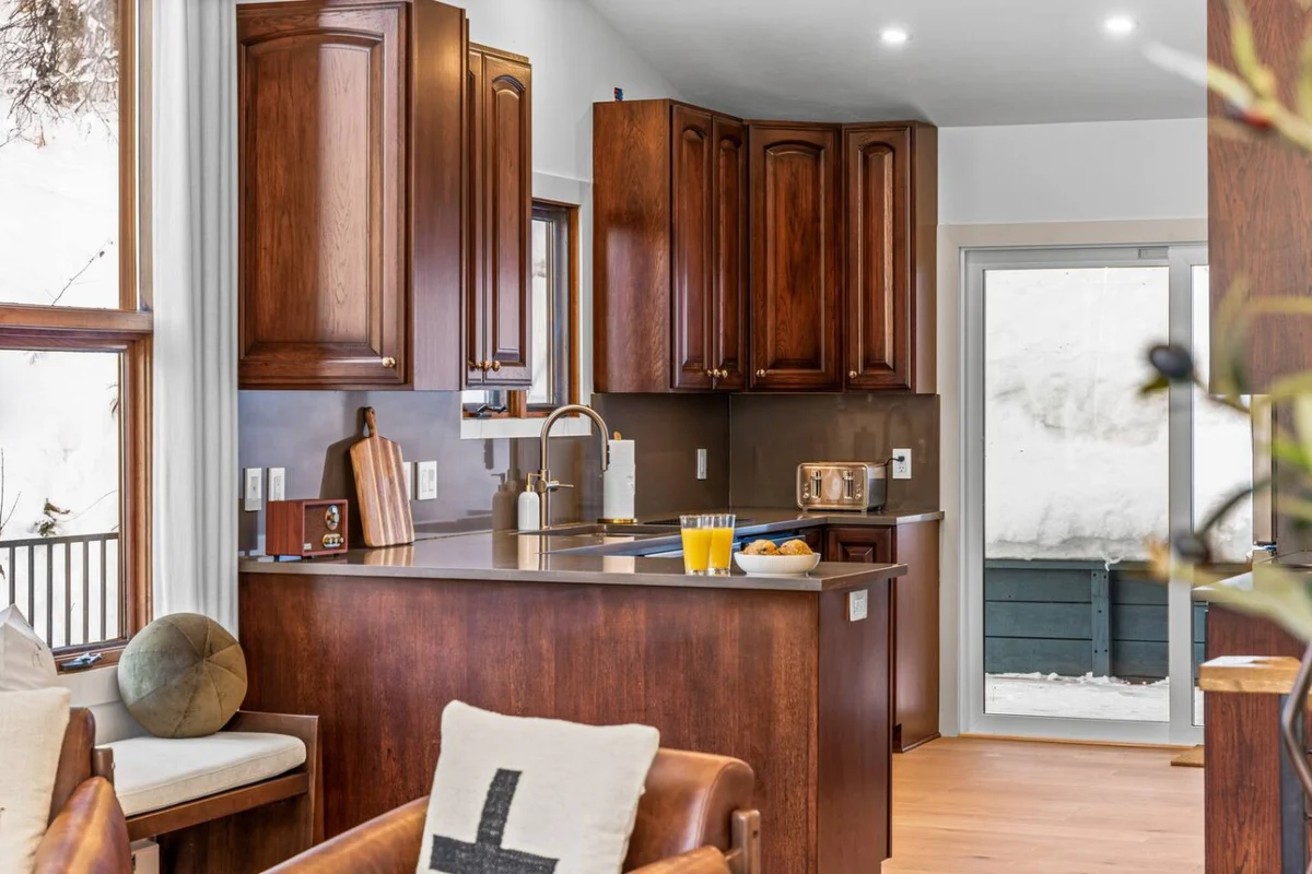 LUXE Loft Town Home | HOT TUB | Family-Friendly #76