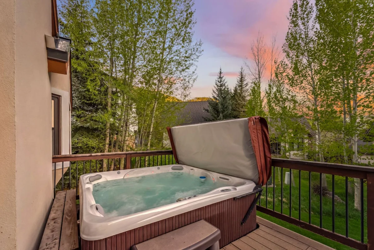 Matterhorn Haven | LUXE Vail Retreat w/ Hot Tub #83
