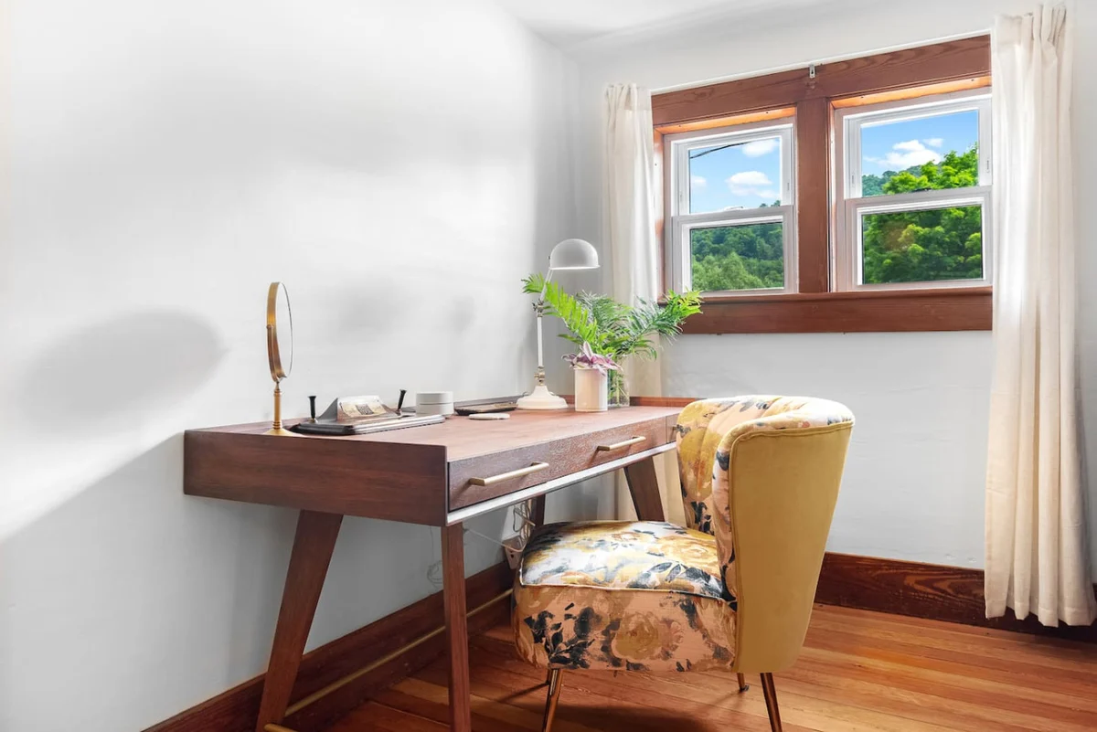 Vintage Catskills Home • Bucolic Views & Coziness #63