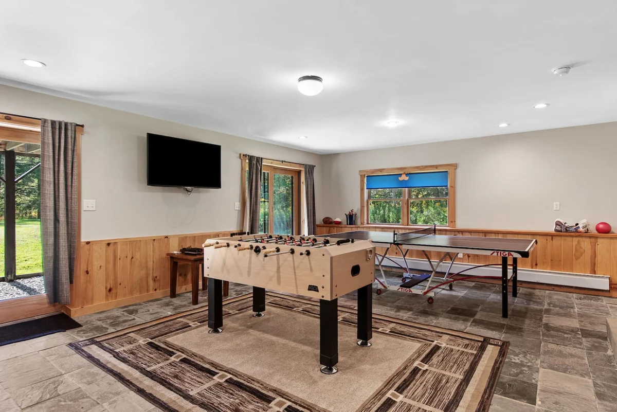 Warm & Woodsy Cabin Year-Round Escape #65