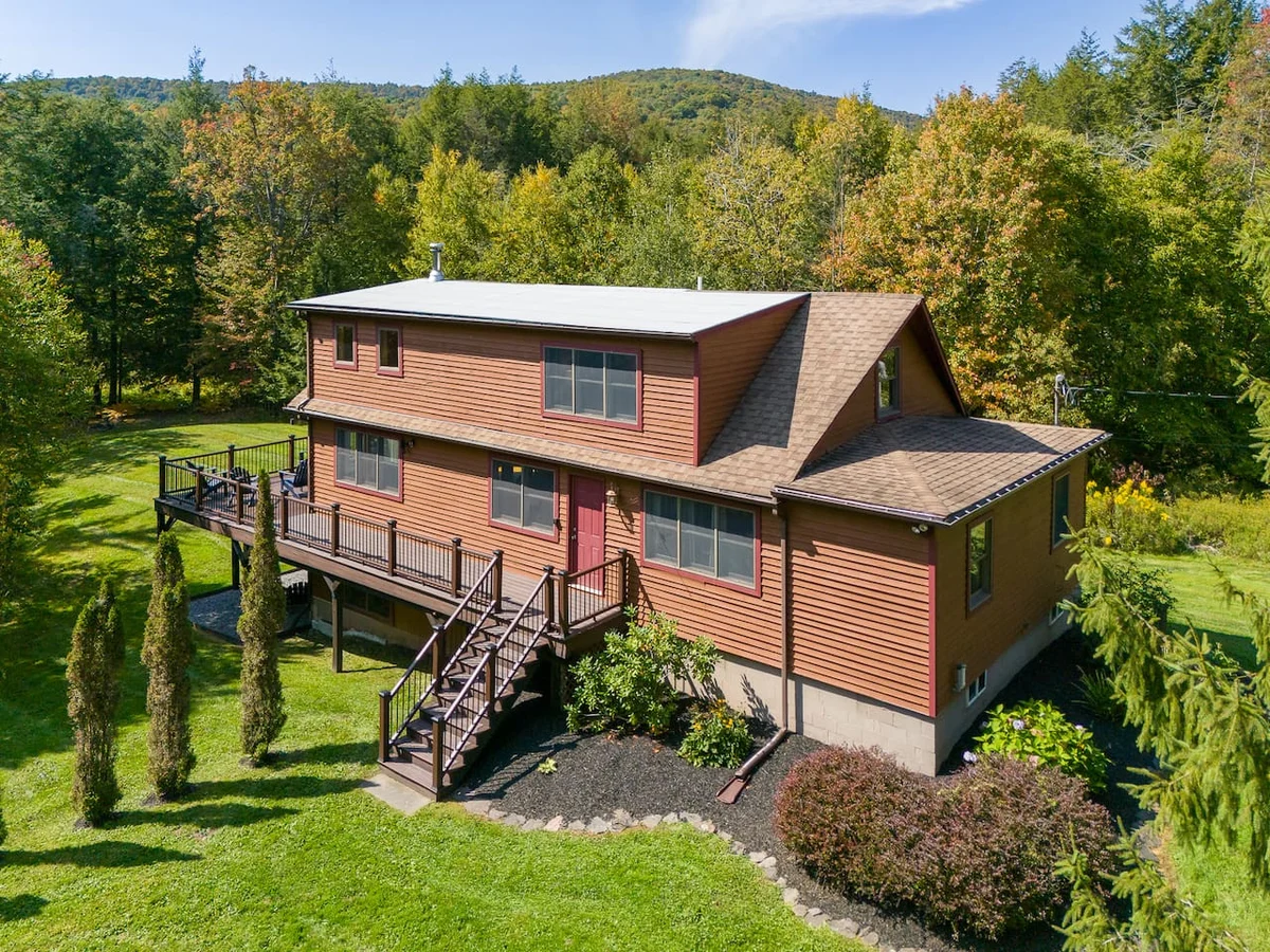 Warm & Woodsy Cabin Year-Round Escape #57