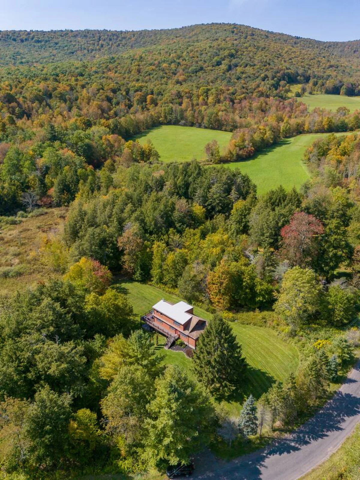 Warm & Woodsy Cabin Year-Round Escape #46