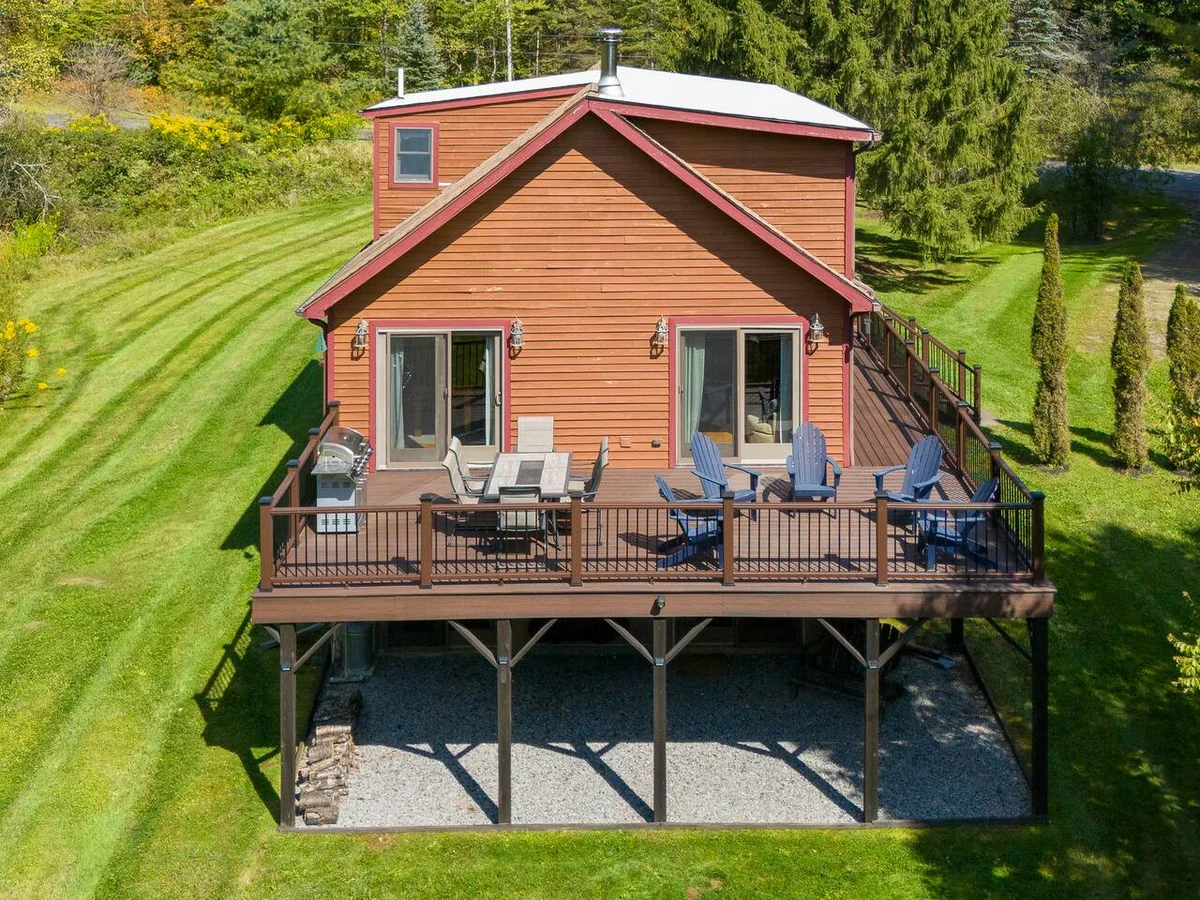 Warm & Woodsy Cabin Year-Round Escape #67