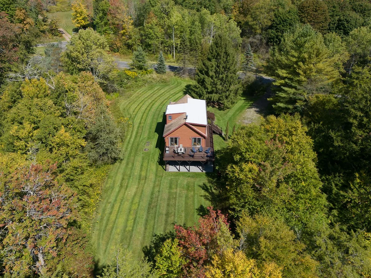 Warm & Woodsy Cabin Year-Round Escape #68
