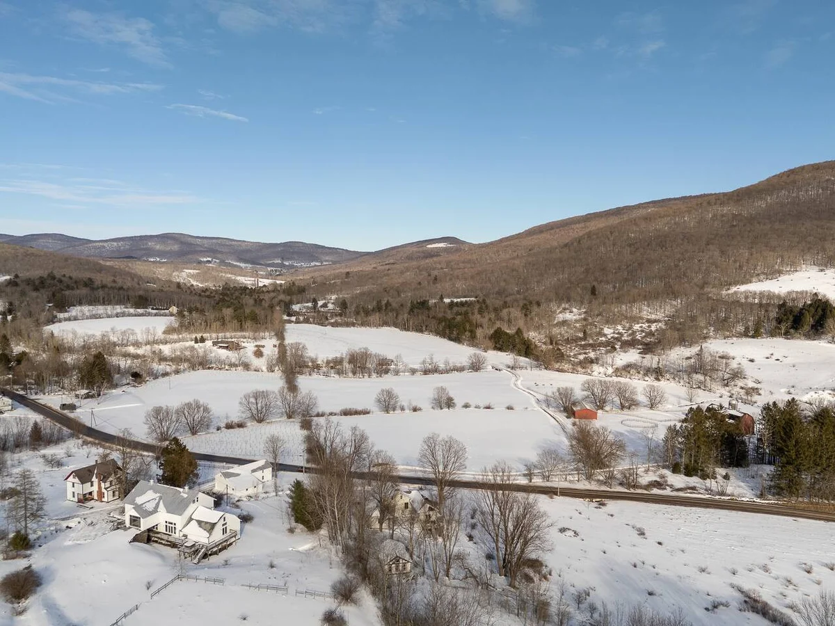 Luxe 3BR Getaway for 4 Seasons #56