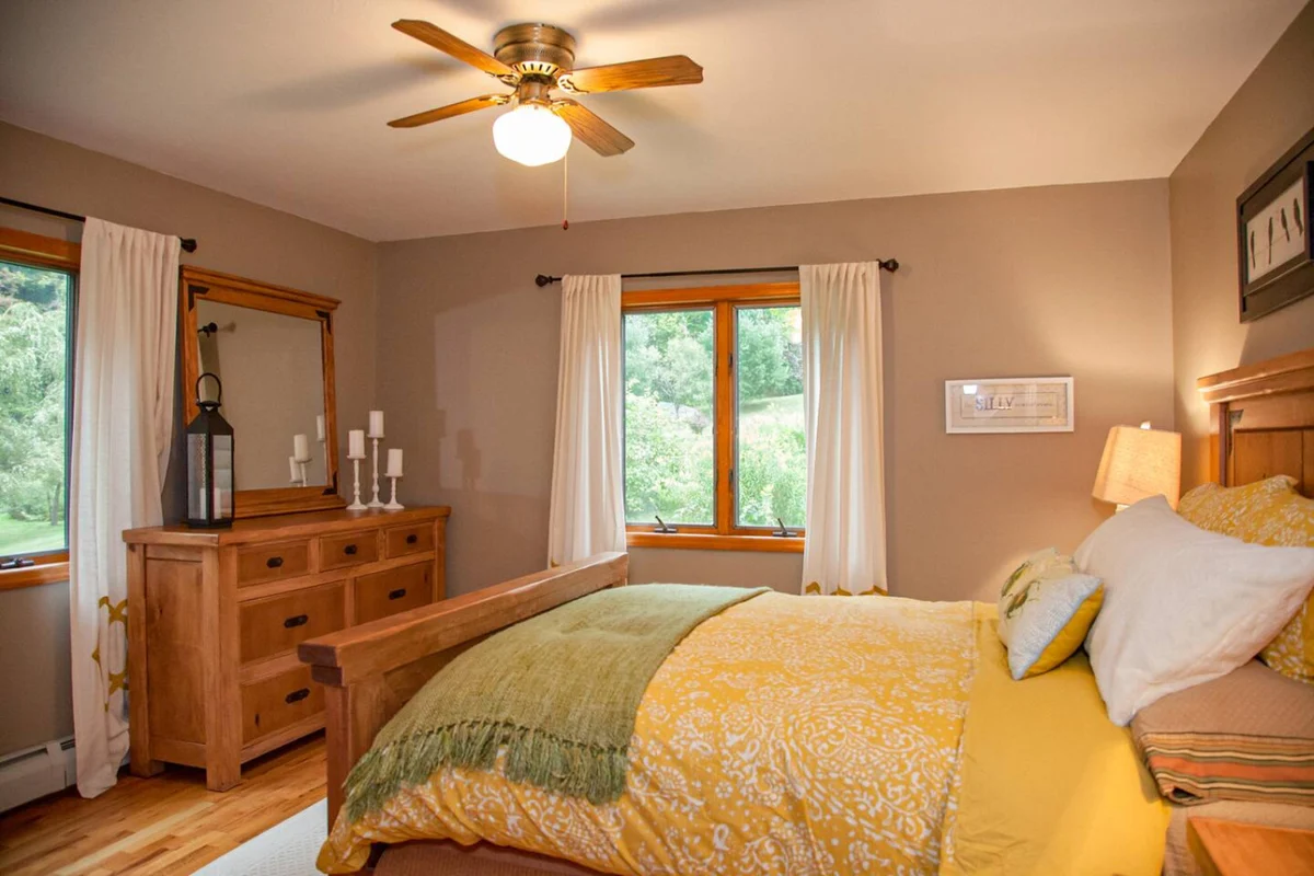 Cozy 6BR Catskills Getaway with Hot Tub #108