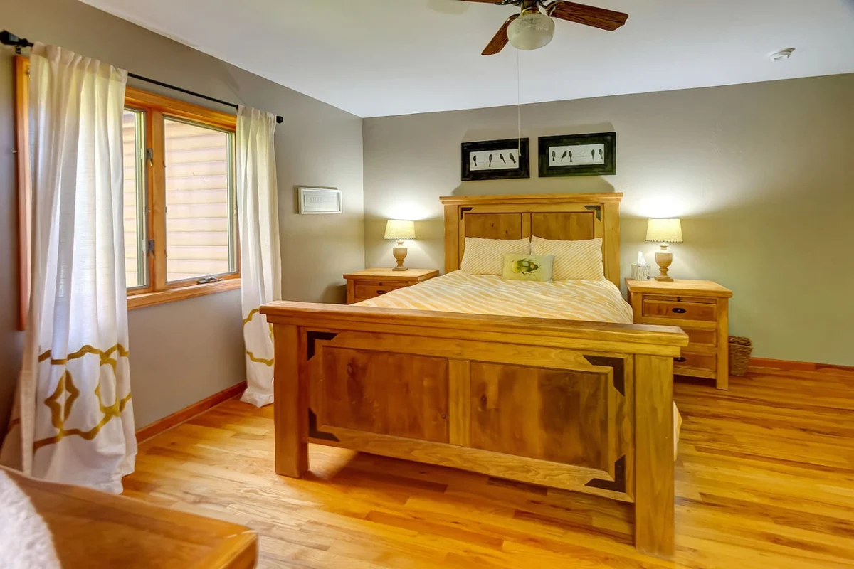 Cozy 6BR Catskills Getaway with Hot Tub #145