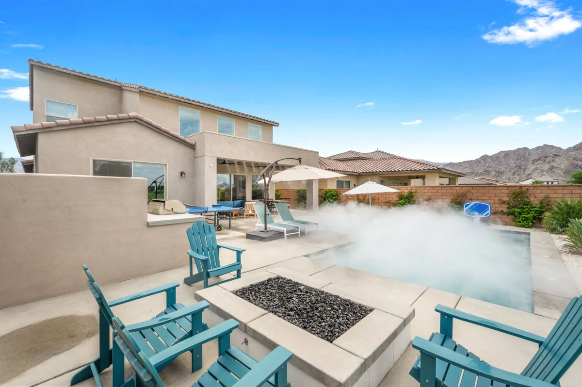 Home in La Quinta property photo 2