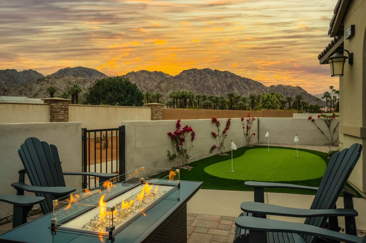 Home in La Quinta property photo 2