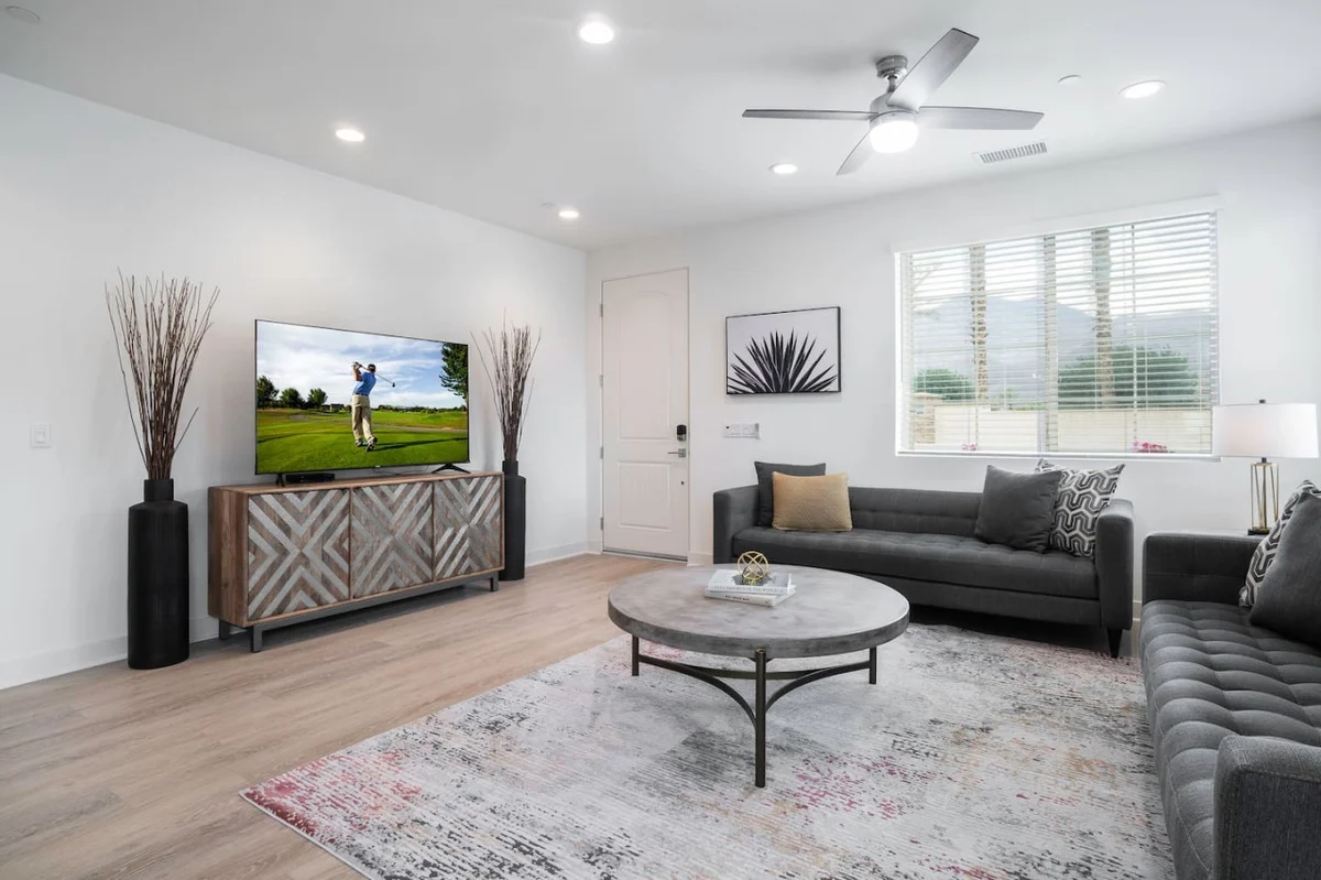Home in La Quinta property photo 4