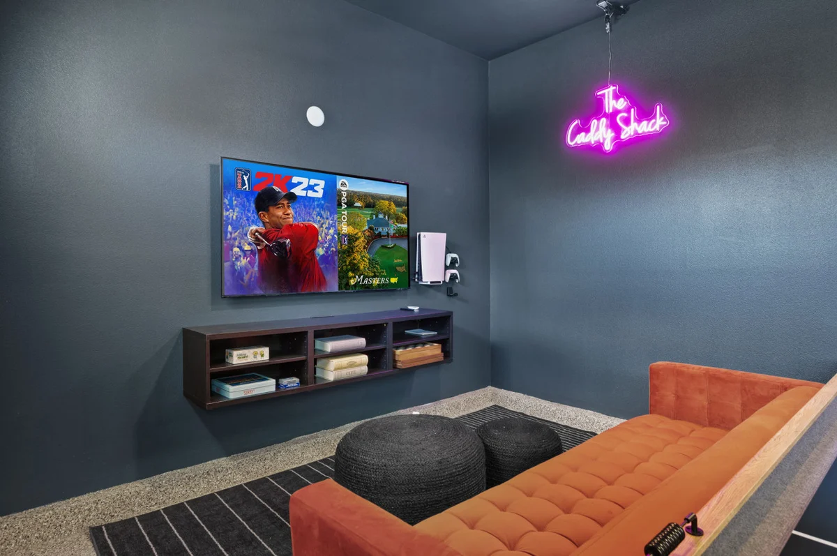Caddy Shack property photo 3