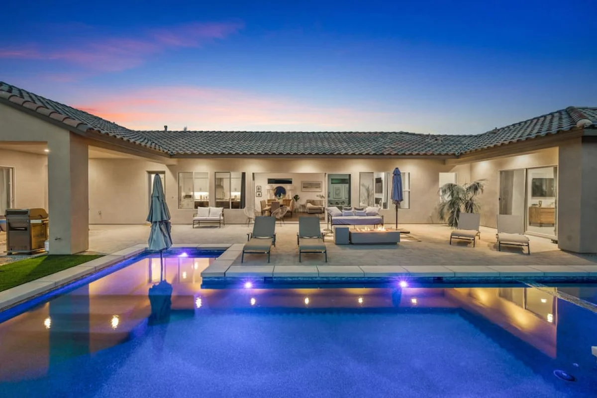 Home in La Quinta property photo 2