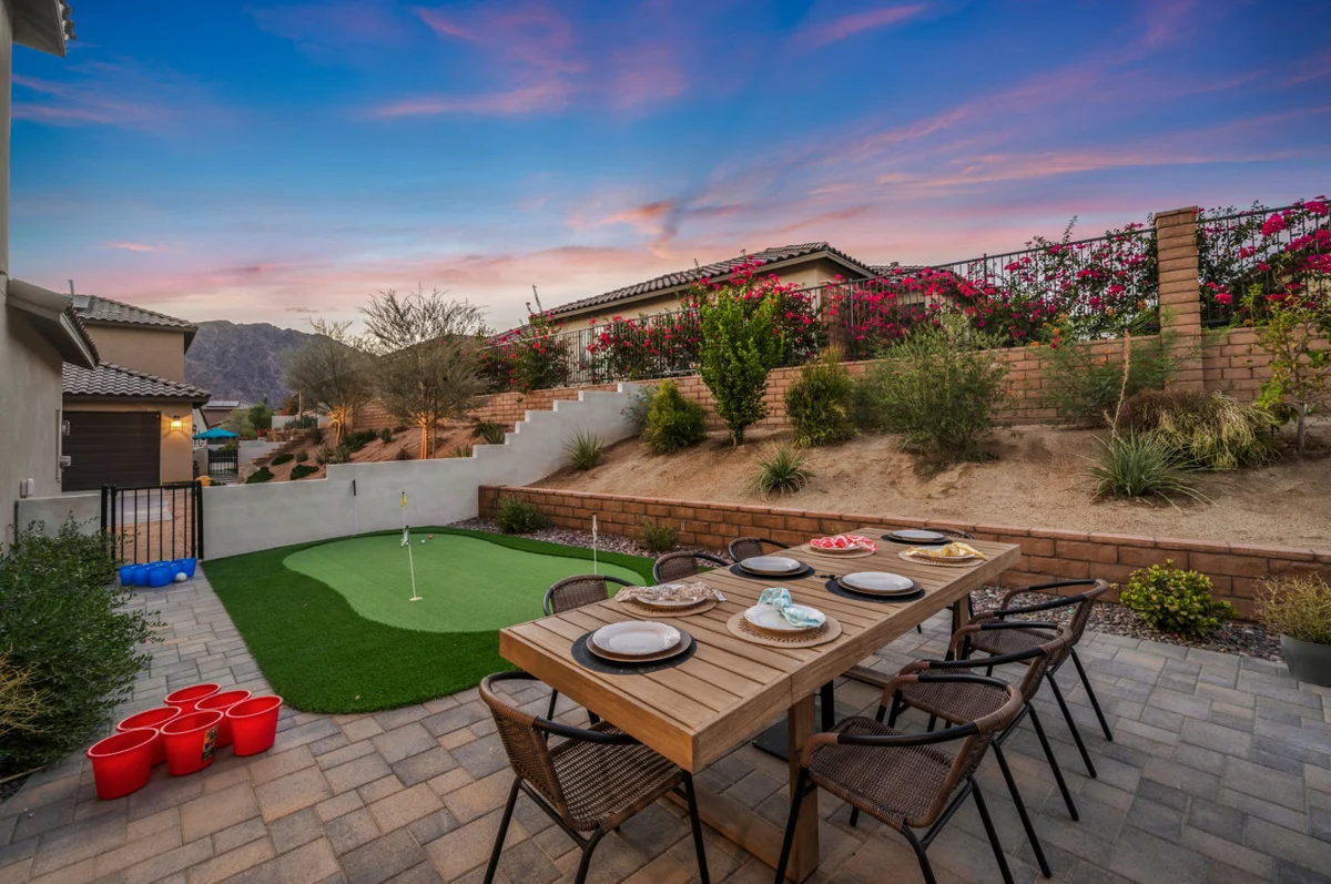 Home in La Quinta property photo 2