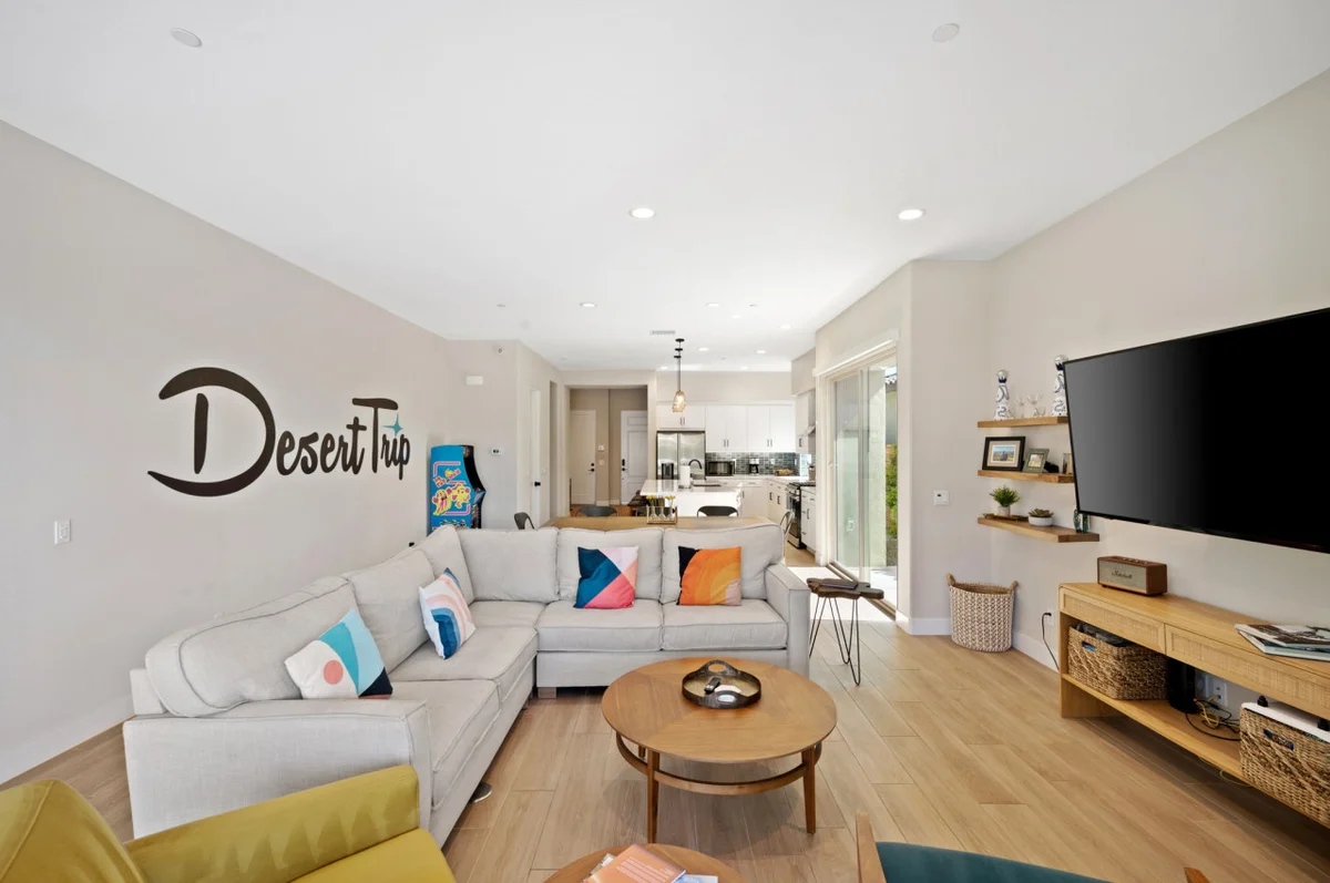 Home in La Quinta property photo 2