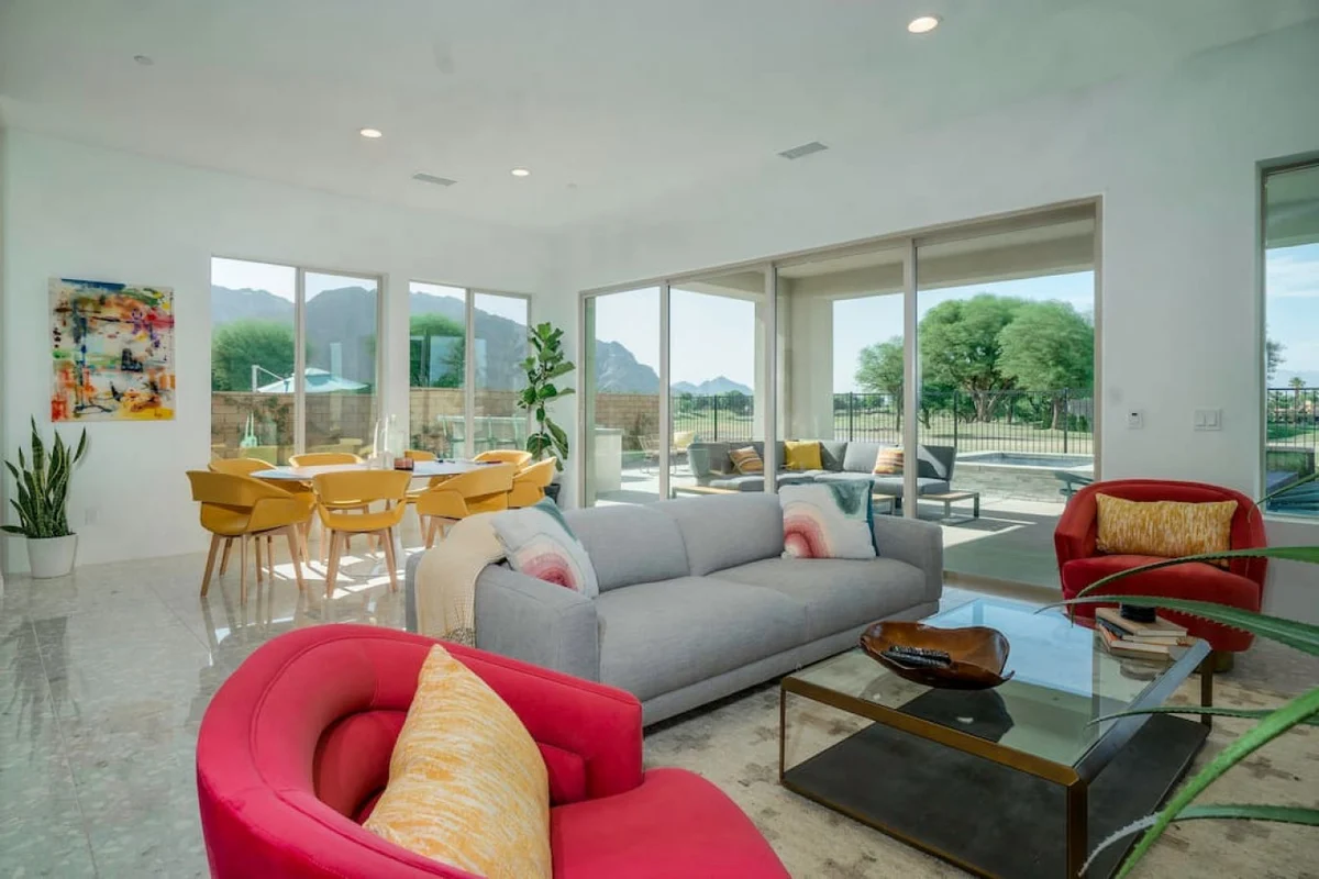 Hole in One property photo 4