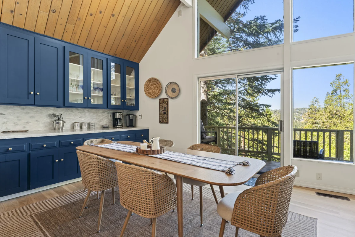 Home in Lake Arrowhead property photo 2
