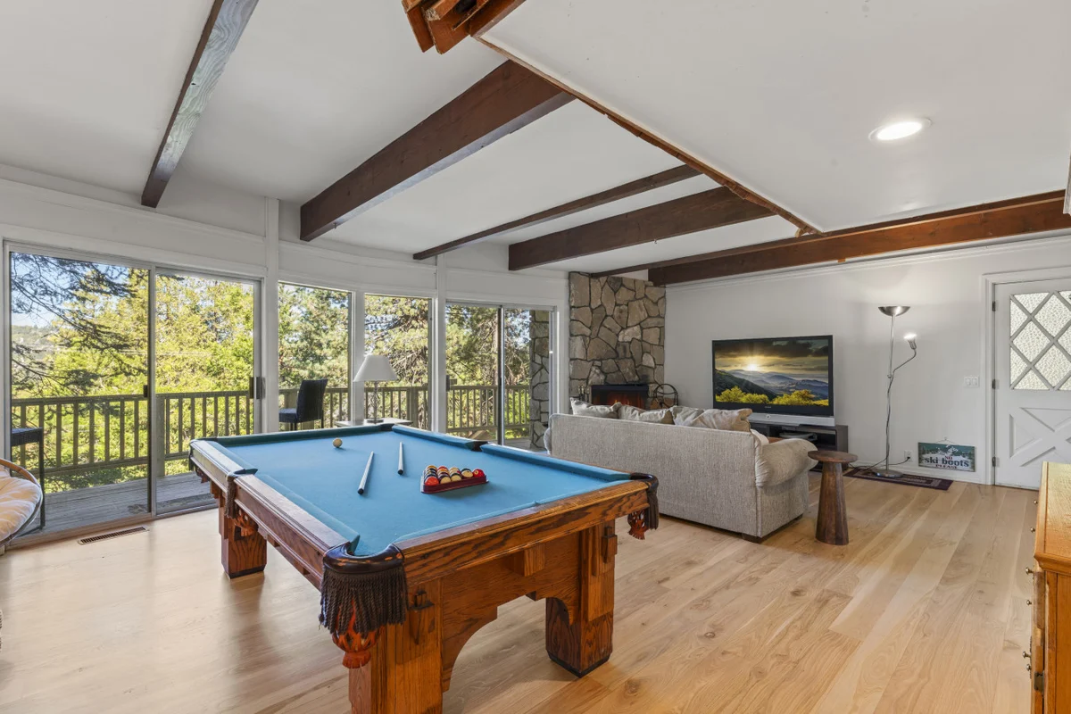 Home in Lake Arrowhead property photo 4