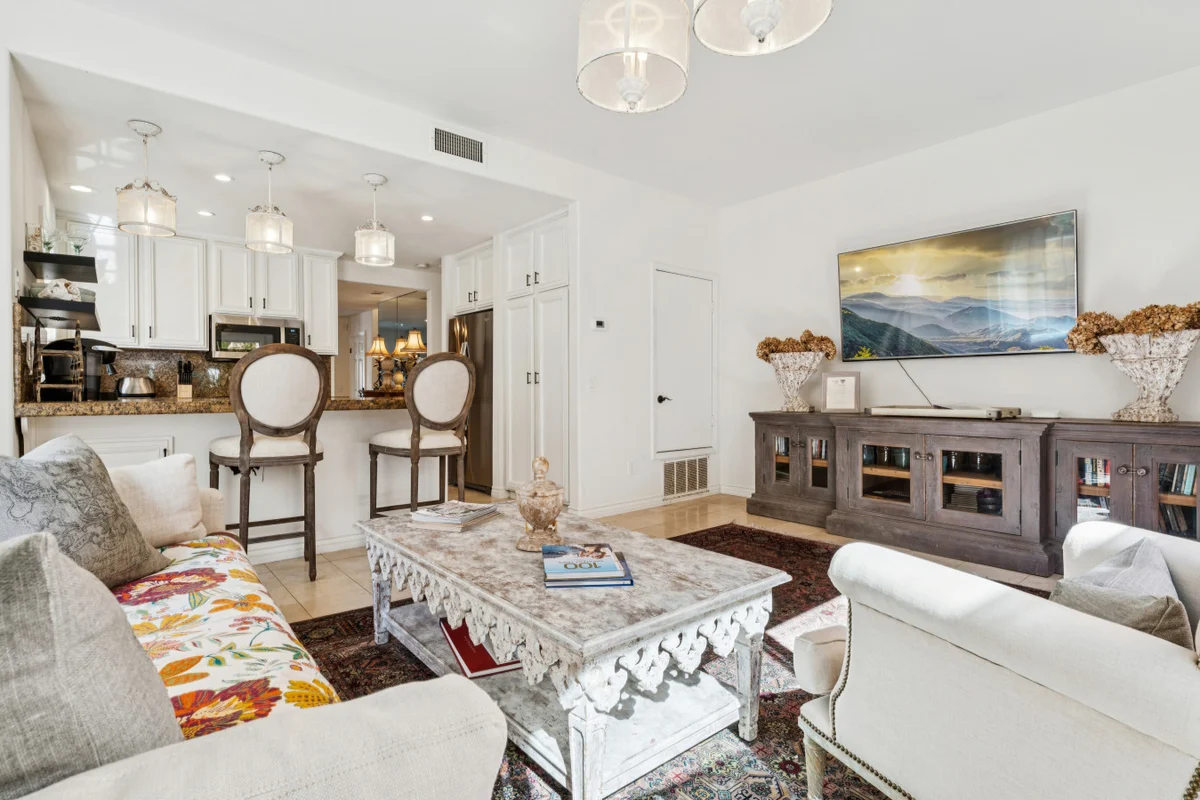Ocean Views, Steps to Main Street & Beach, 3 Ensuite Bath property photo 4