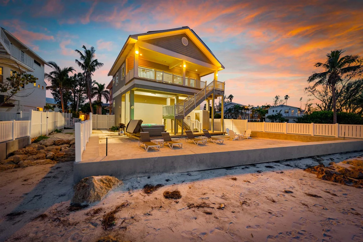 Serendipity - Beach Front 4/3 #122