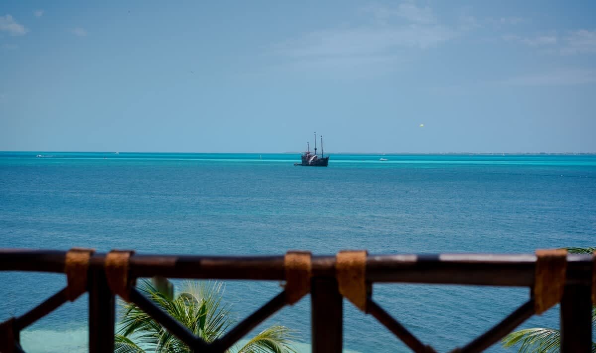 Wander Cancun Shores #94