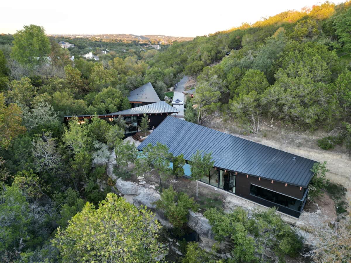 Wander Austin Falling Leaves #97