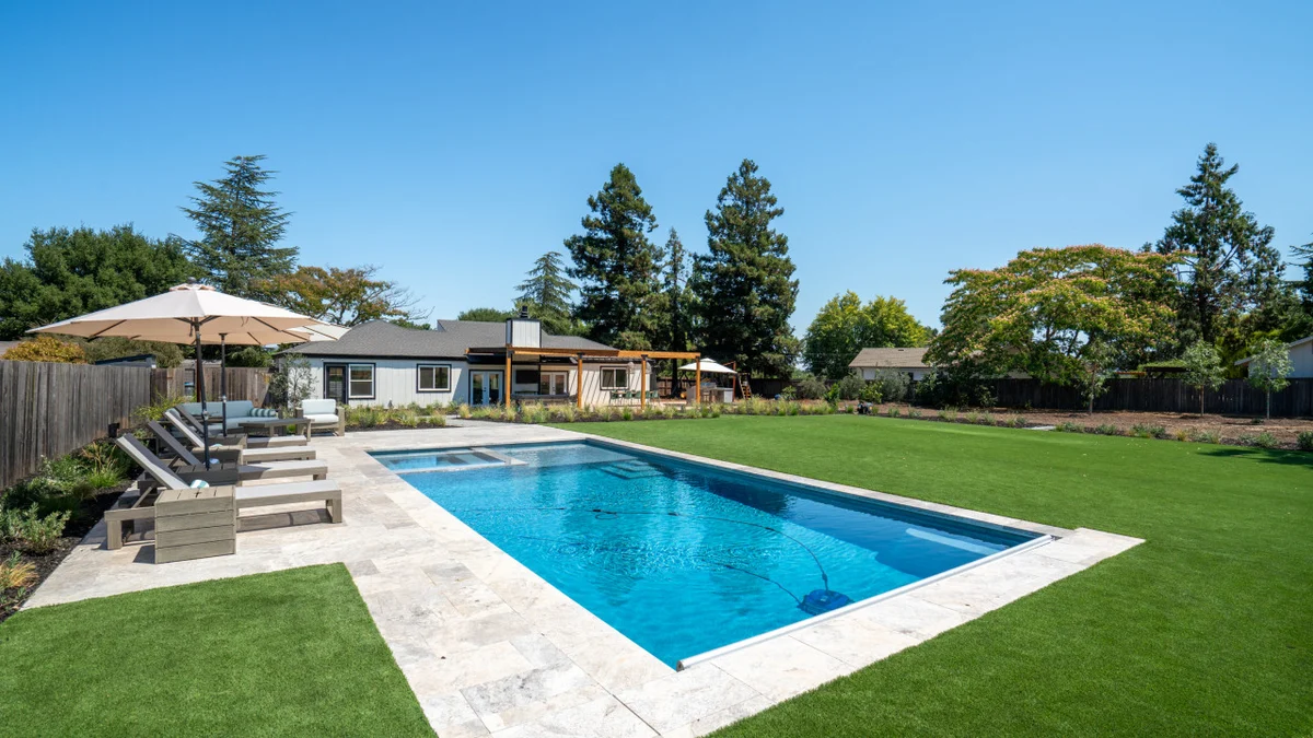 Upscale 4BD, Minutes to Plaza, Pool, Spa #54