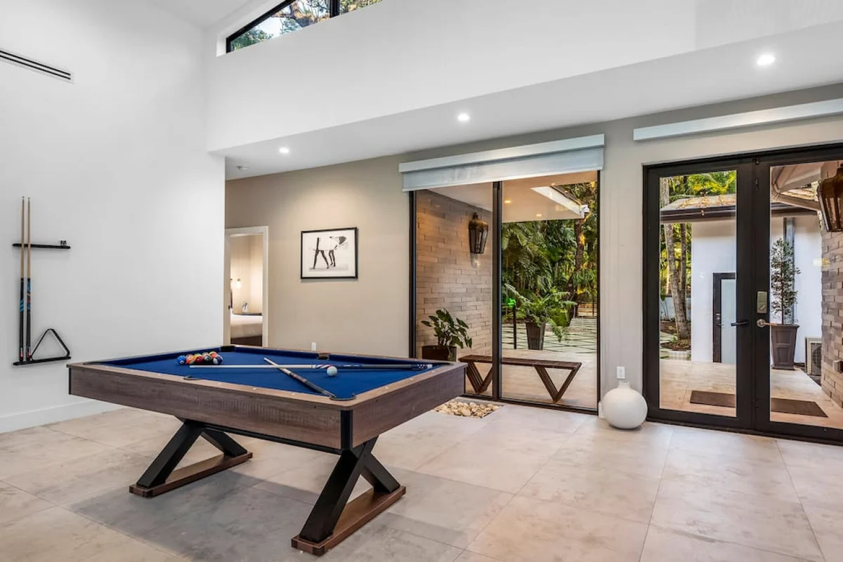 Lush Villa with heated Pool sleeps 13, Location! #82