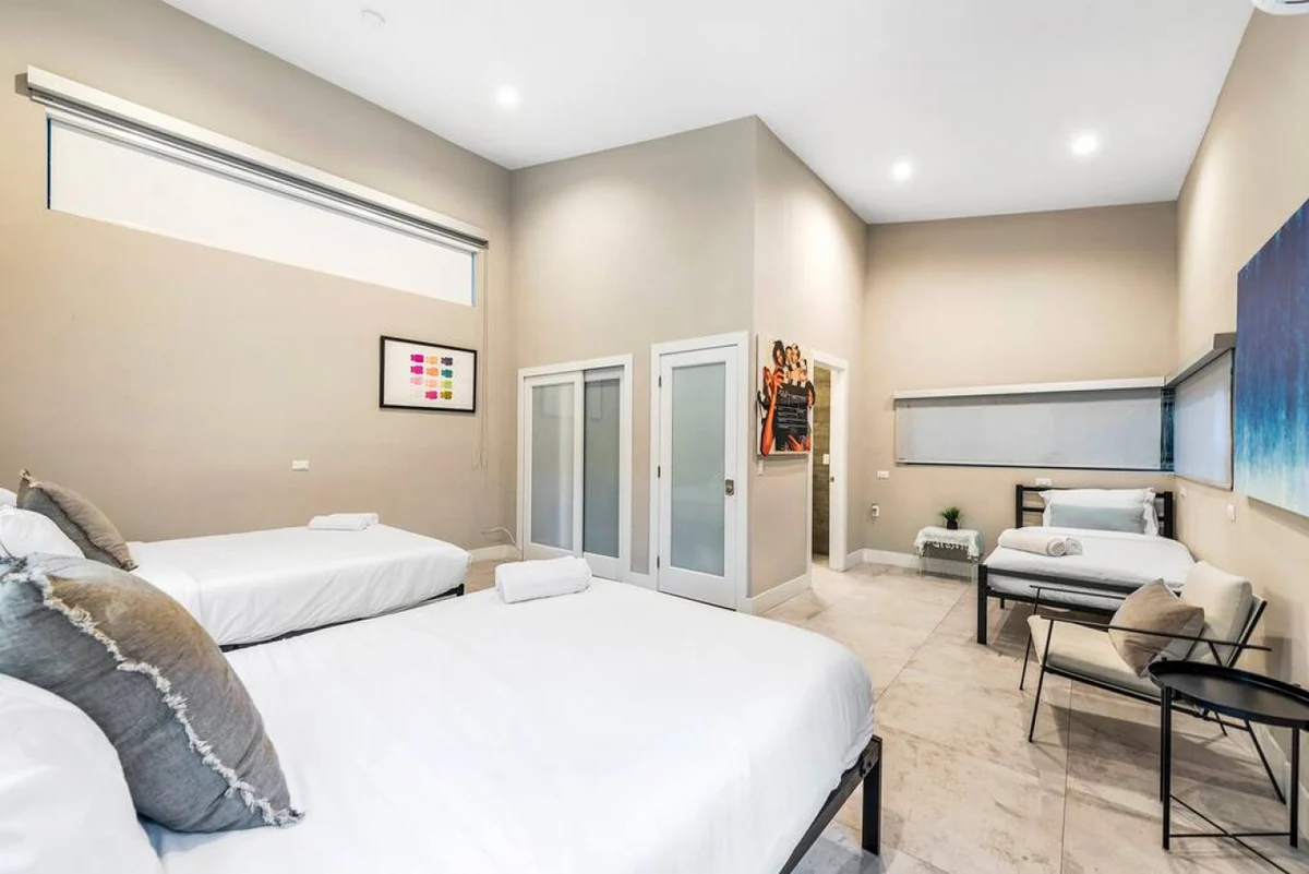 Lush Villa with heated Pool sleeps 13, Location! #77