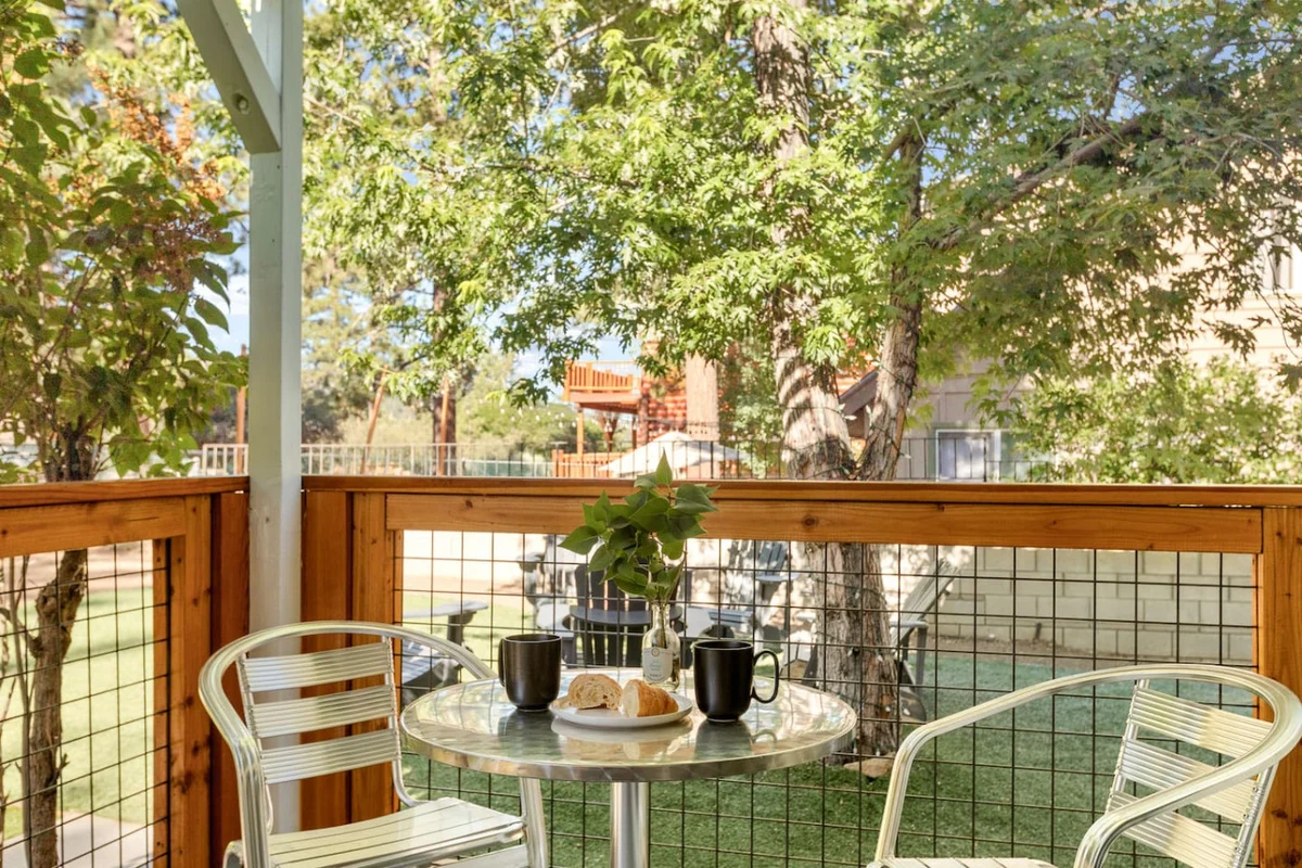 Mont Moderne, 5 Minutes to Ski Resorts & Hot Tub #120