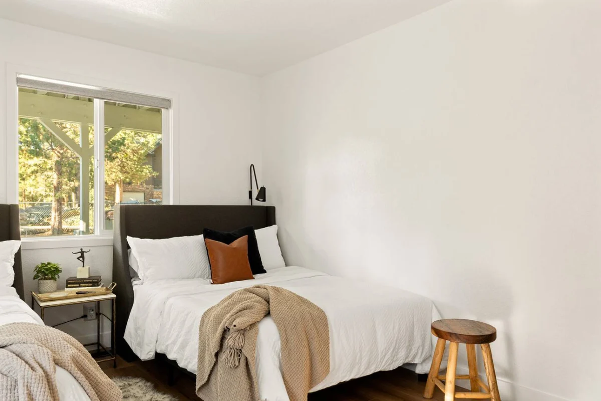 Mont Moderne, 5 Minutes to Ski Resorts & Hot Tub #116