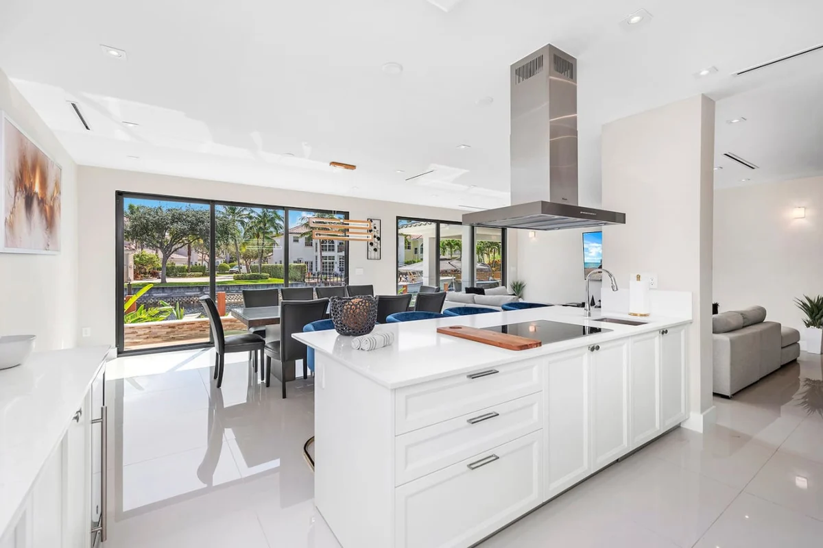 Waterfront Villa / Heated Pool, Gameroom, Sleeps12 #56