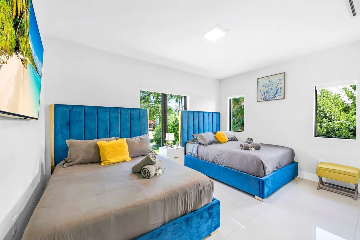 Waterfront Villa / Heated Pool, Gameroom, Sleeps12 #51
