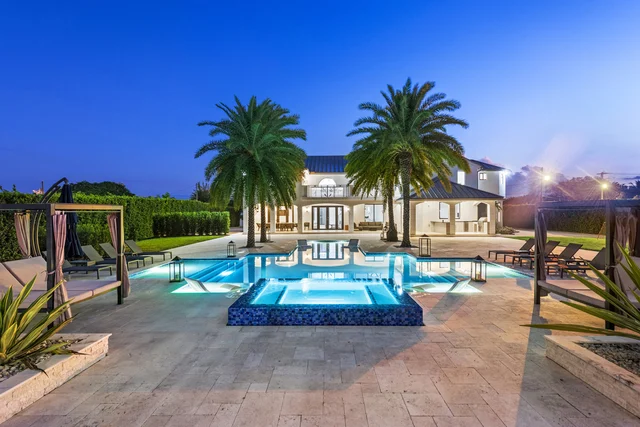 7BR Villa sleeps 12 / Pool, Jacuzzi, Pickleball