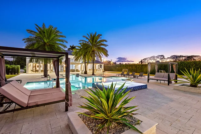 7BR Villa sleeps 12 / Pool, Jacuzzi, Pickleball