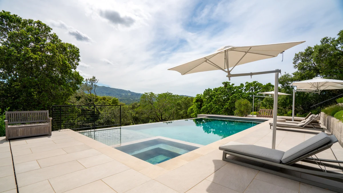 Stunning Estate - 3BD All Ensuite with gardens, pool, outdoor kitchen #75