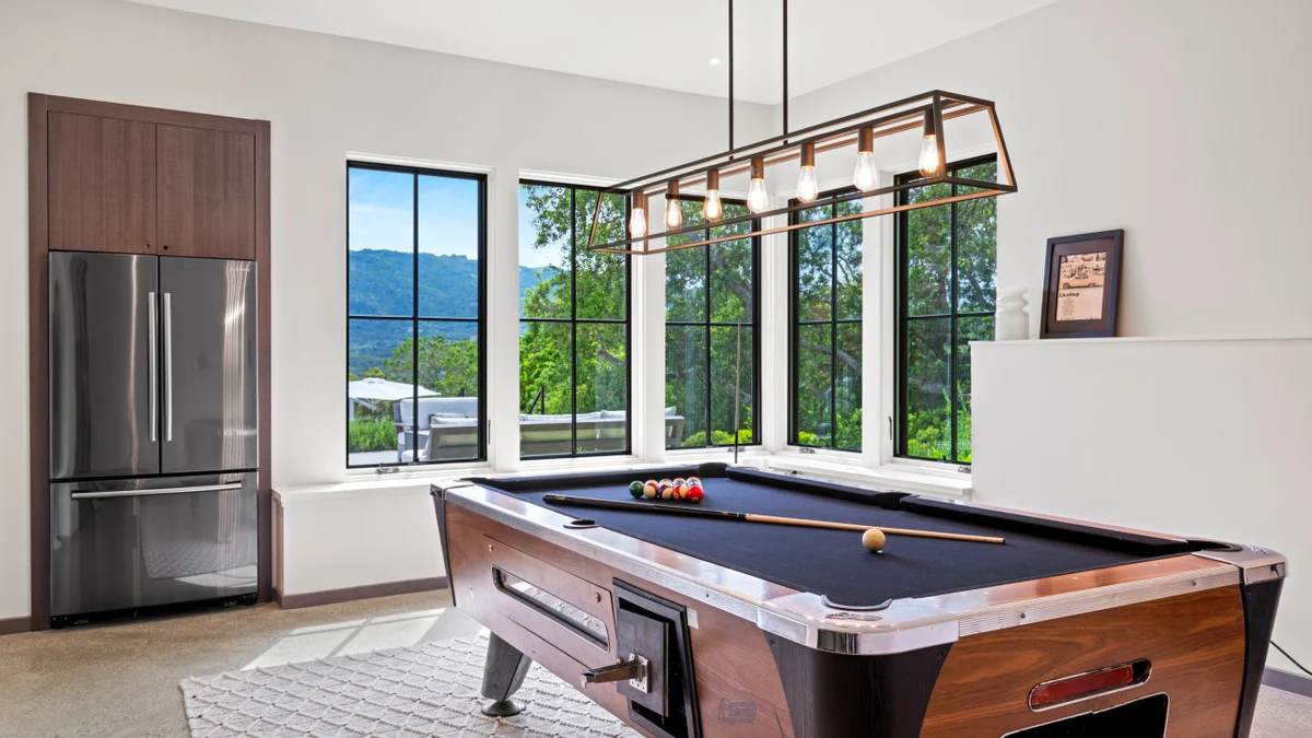 Stunning Estate - 3BD All Ensuite with gardens, pool, outdoor kitchen #50