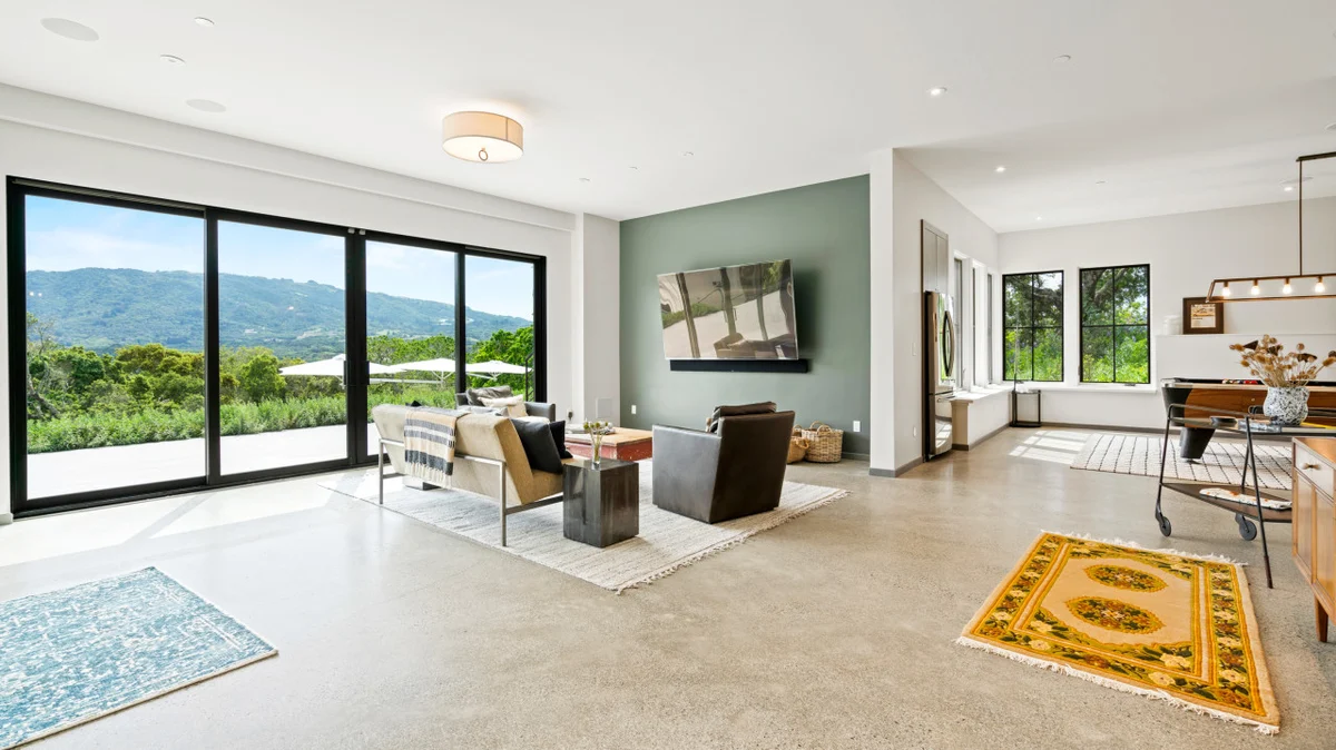 Stunning Estate - 3BD All Ensuite with gardens, pool, outdoor kitchen #74